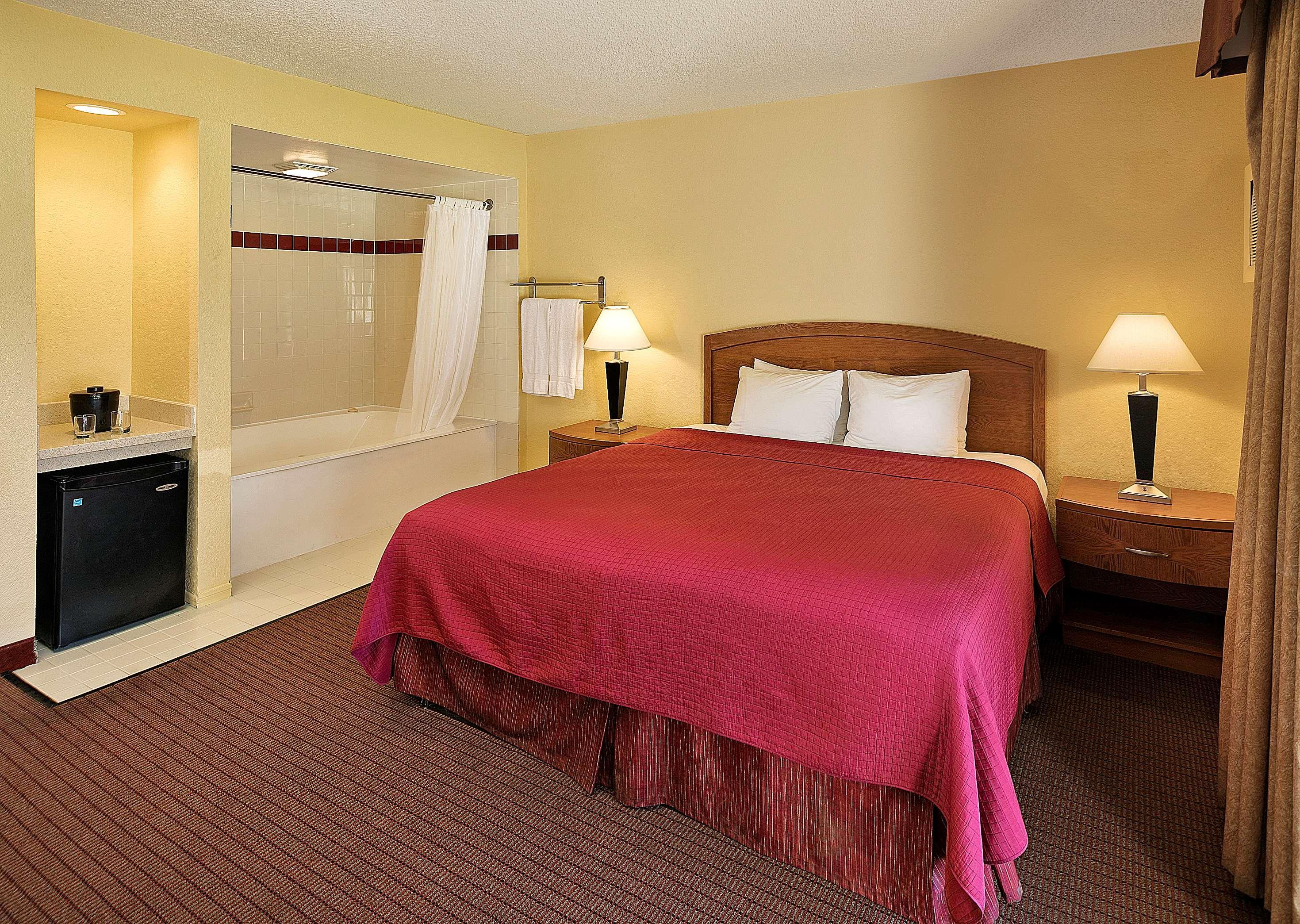 Best Western Golden Sails Hotel Long Beach Bagian luar foto