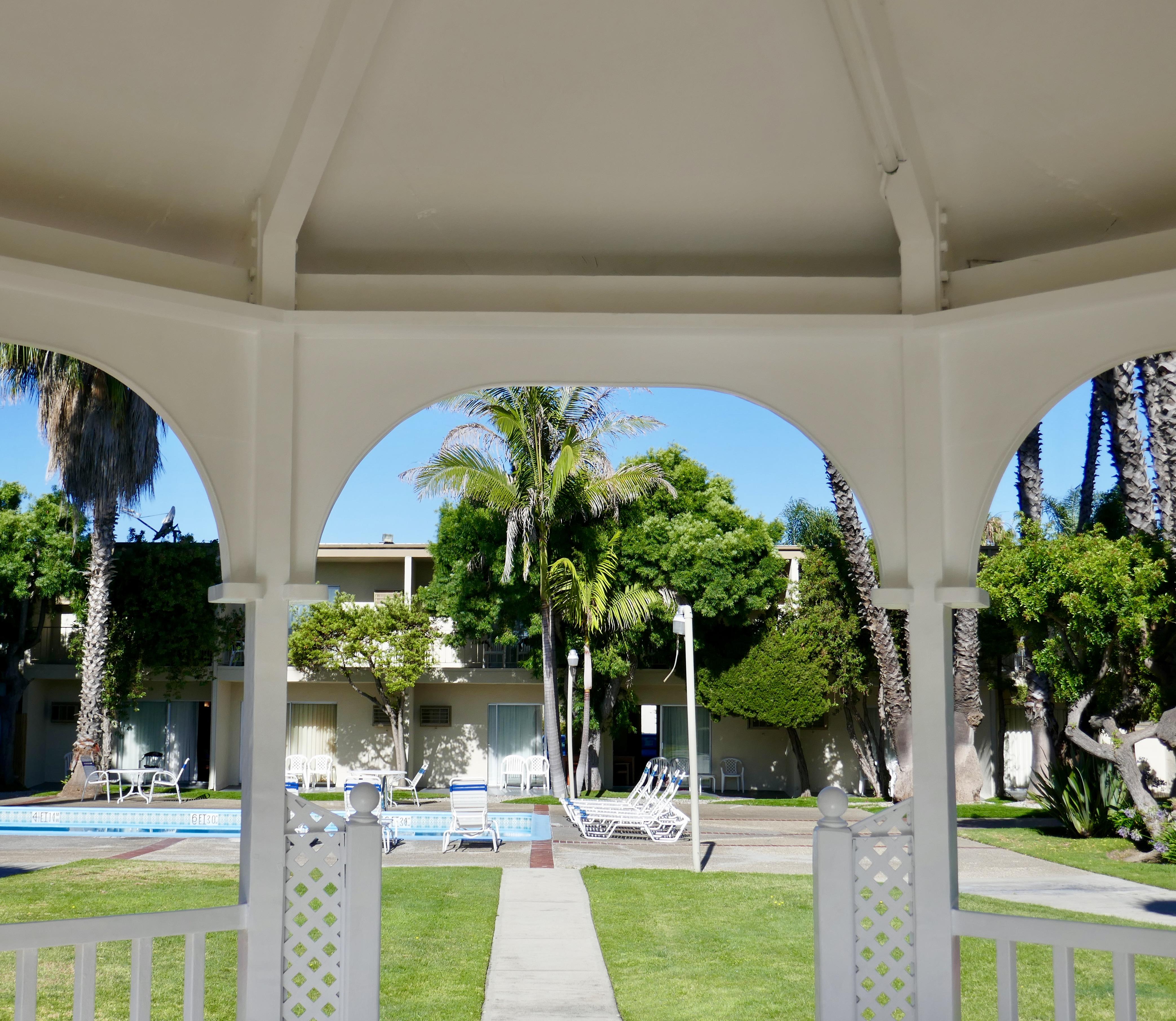 Best Western Golden Sails Hotel Long Beach Bagian luar foto