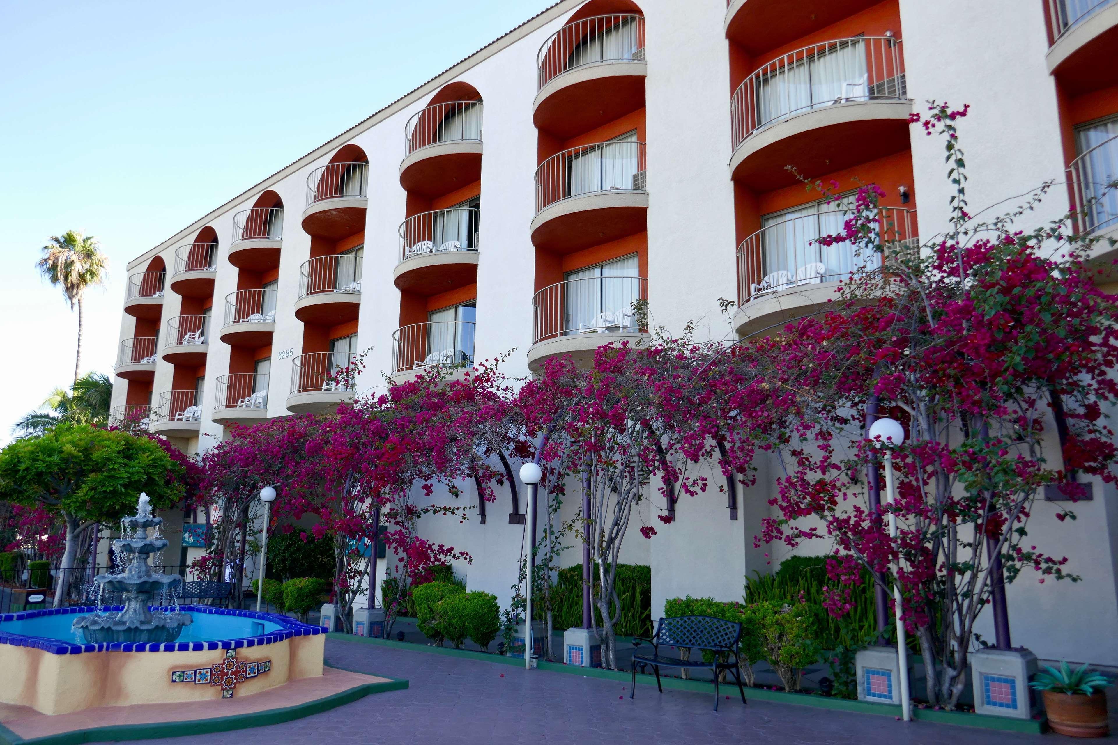 Best Western Golden Sails Hotel Long Beach Bagian luar foto