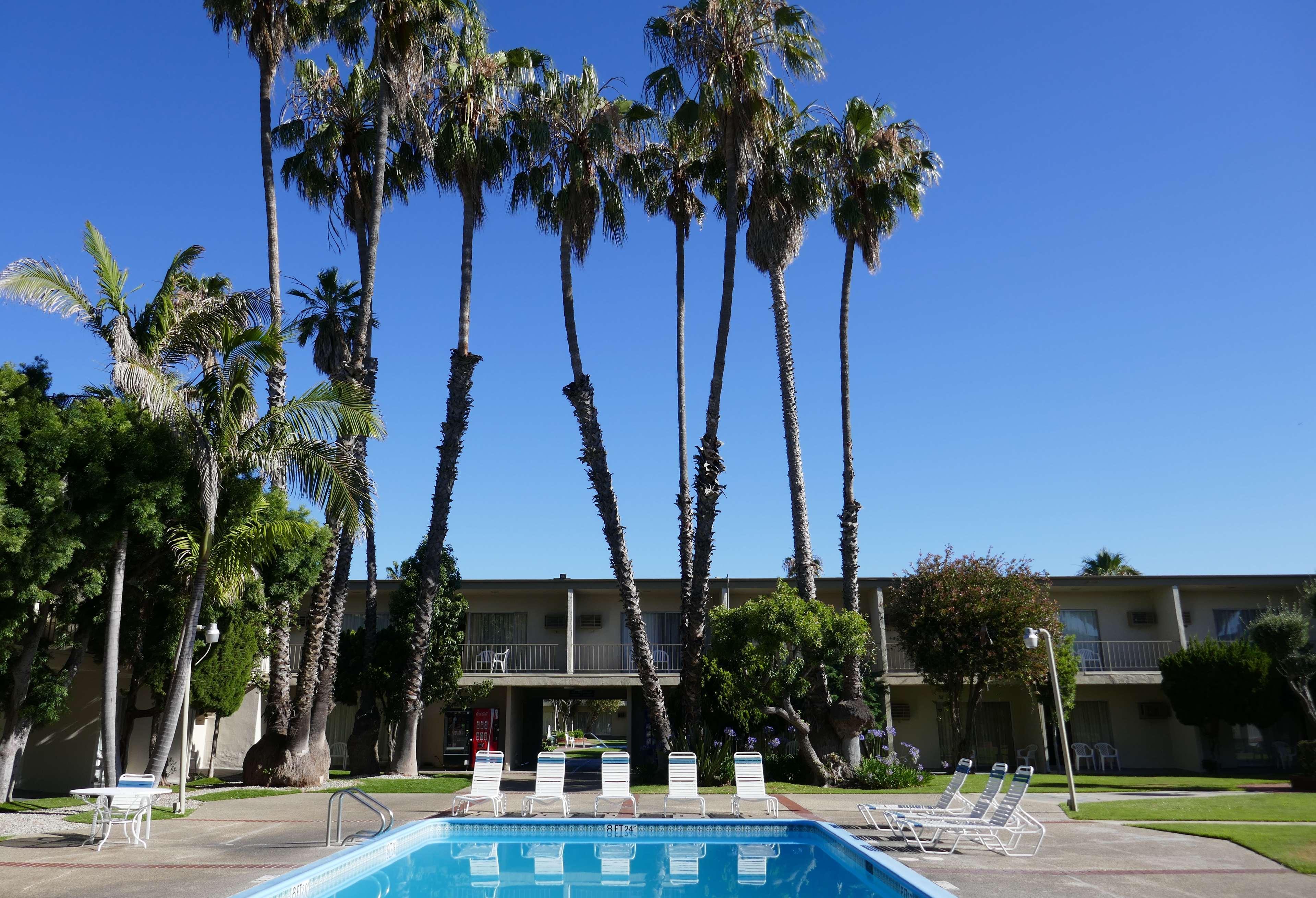 Best Western Golden Sails Hotel Long Beach Bagian luar foto