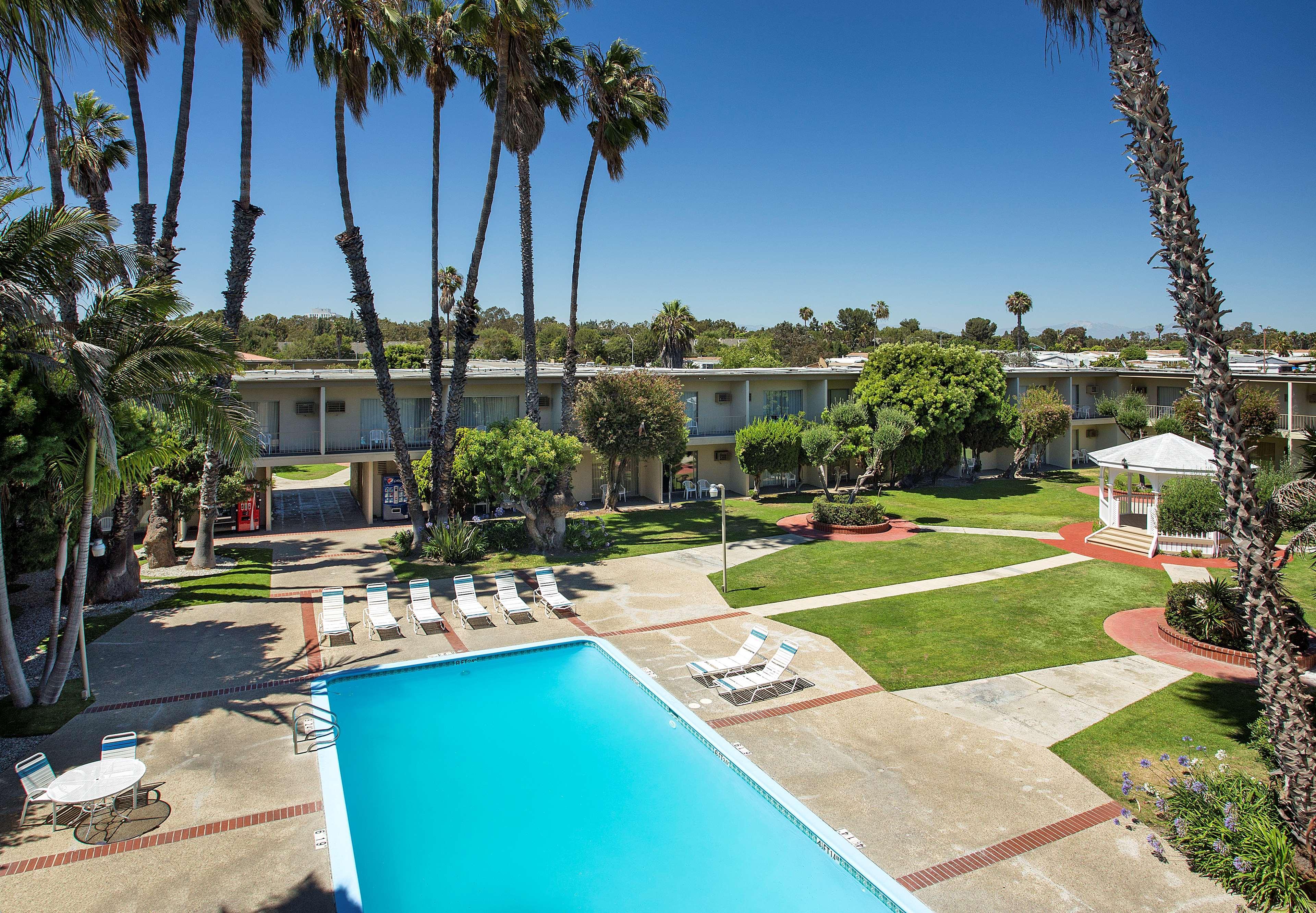 Best Western Golden Sails Hotel Long Beach Bagian luar foto